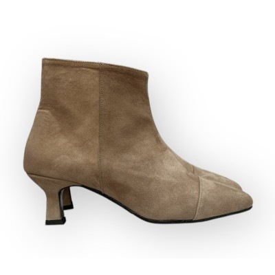 stivaletto Giuly in camoscio beige